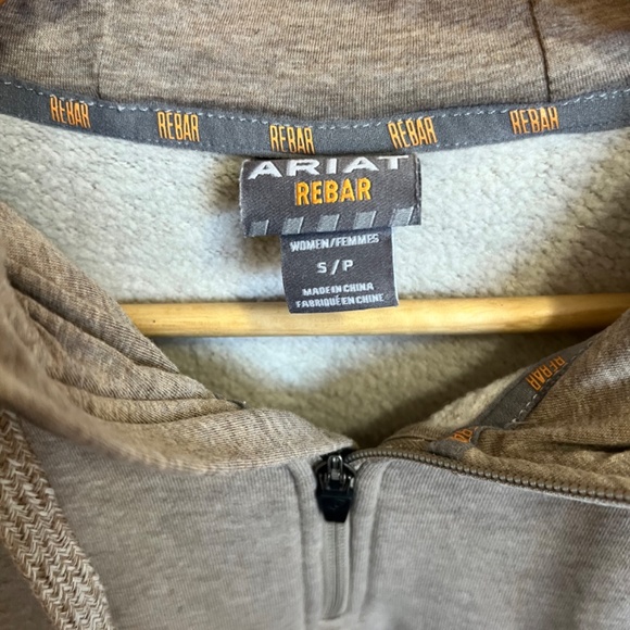 Ariat Rebar Woman’s 1/4 zip Sweatshirt- Oatmeal - Picture 2 of 5